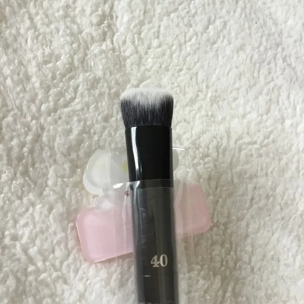 Kat Von D brand kat